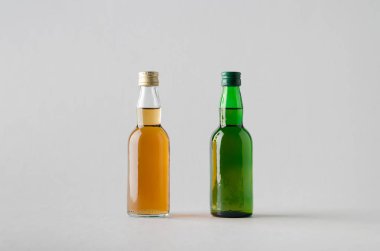 Minyatür ruhları / şişe Mock-Up-iki şişe içki