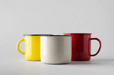 Emaye kupa Mock-Up-üç kupalar