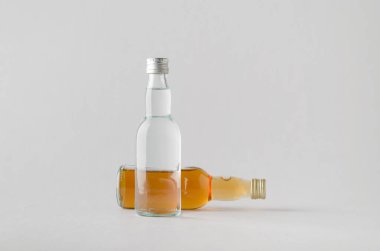 Minyatür ruhları / şişe Mock-Up-iki şişe içki