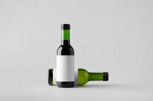 Vin Kvartalet Mini Flaska Mock Två Flaskor Tom Etikett — Stockfoto