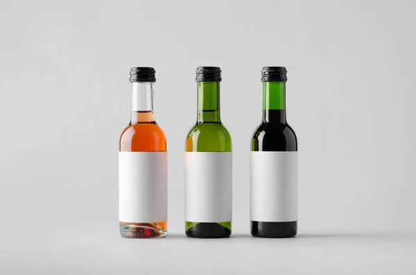 Vin Kvartalet Mini Flaska Mock Tre Flaskor Tom Etikett — Stockfoto