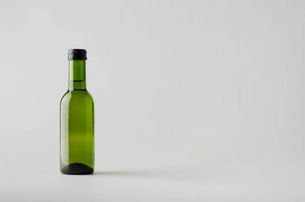 Vin Kvartalet Mini Flaska Mock — Stockfoto