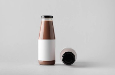 Çikolatalı süt şişesi Mock-Up-iki şişe. Boş etiket