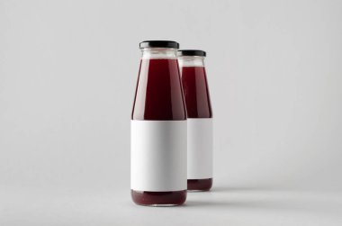 Şişe Mock-Up-iki şişe suyu. Boş etiket