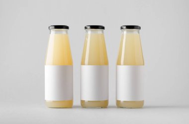 Şişe Mock-Up-üç şişe suyu. Boş etiket