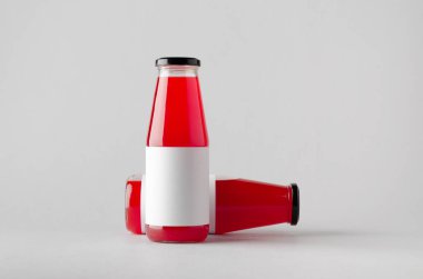 Şişe Mock-Up-iki şişe suyu. Boş etiket