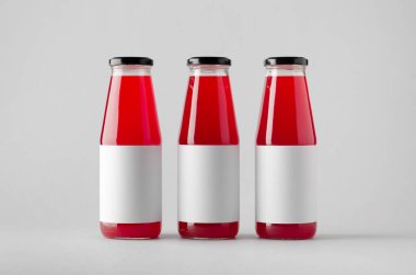 Şişe Mock-Up-üç şişe suyu. Boş etiket