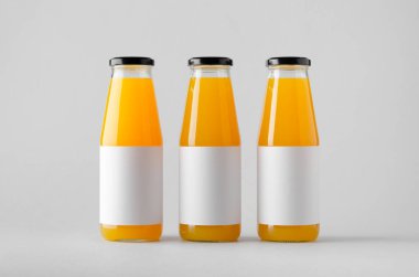 Şişe Mock-Up-üç şişe suyu. Boş etiket