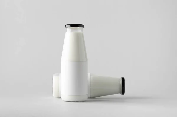 Mjölk Flaska Mock Två Flaskor Tom Etikett — Stockfoto