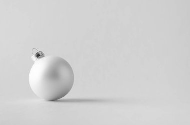 Beyaz mat Noel top model