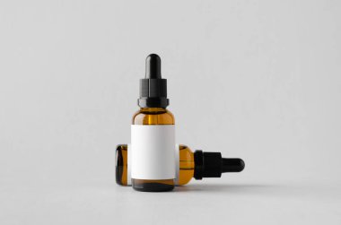 Damlalık şişe Mock-Up-iki şişe. Boş etiket