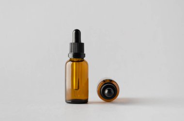 Damlalık şişe Mock-Up-iki şişe