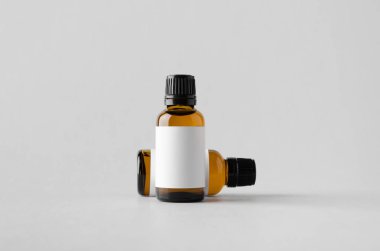 Damlalık şişe Mock-Up-iki şişe. Boş etiket