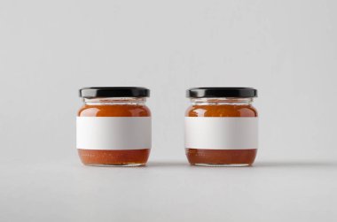 Ayva reçeli kavanoz Mock-Up-iki kavanoz. Boş etiket