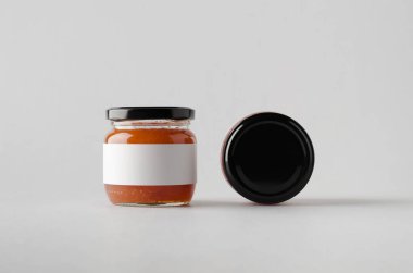 Ayva reçeli kavanoz Mock-Up-iki kavanoz. Boş etiket