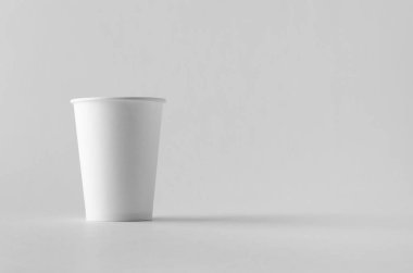 12 oz. beyaz kahve kağıt Kupası mock-up kapağı olmadan.