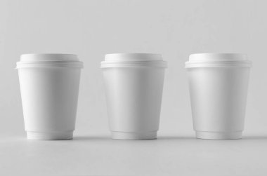 8 oz. beyaz çift duvar kahve kağıt Kupası mock-up kapaklı.