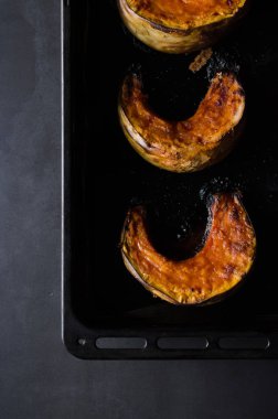 Genel gider atış kavrulmuş kabak dilimleri.