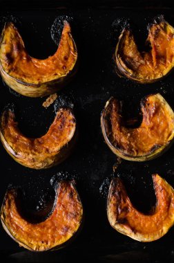 Genel gider atış kavrulmuş kabak dilimleri.