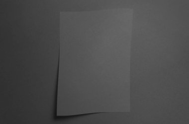 Siyah A3 Poster Mock-Up-dalgalı