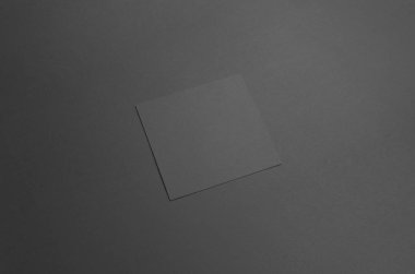 Siyah kare el ilanı / davet Mock-Up