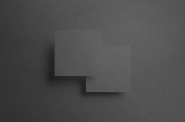 Siyah kare el ilanı / davet Mock-Up-iki el ilanları örtüşen yüzen