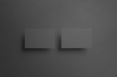 Siyah kartvizit Mock-Up (85x55mm) - iki yüzen kart