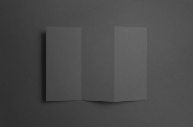 Siyah A4 Z katlı broşür Mock-Up