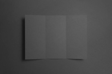 Siyah üç katlı broşür Mock-Up