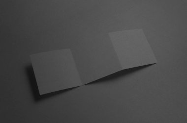 Siyah kare Z katlı broşür Mock-Up