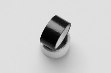 Beyaz ve siyah koli bantları gri bir arkaplanda..