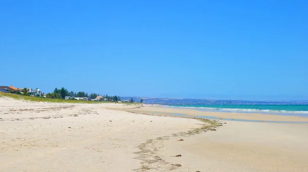 Golden sand beach, taken at Tennyson, South Australia. — Stock Photo, Image