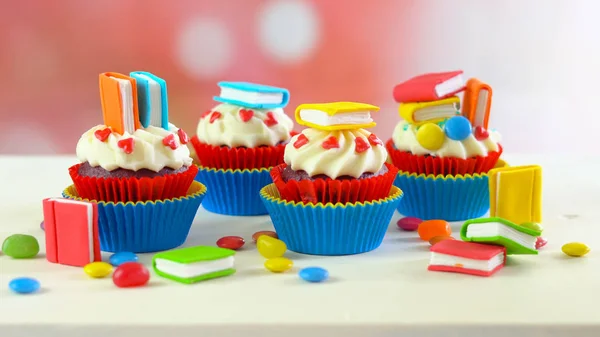 Bright colorful Back to School theme cupcakes. — Stock Photo, Image