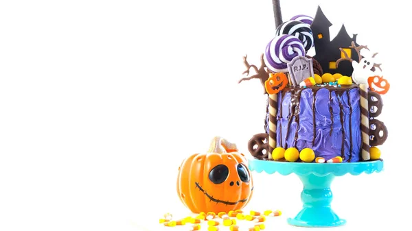 Tendenza Halloween Candyland Fantasia Novità Goccia Torta Sfondo Bianco — Foto Stock