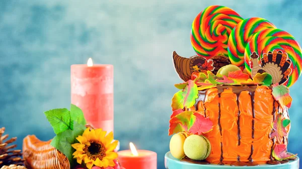Na trend Thanksgiving candyland novinka odkapávat dort — Stock fotografie