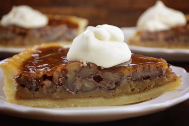 Geleneksel mutlu Şükran cevizli turta rustik ayarı.