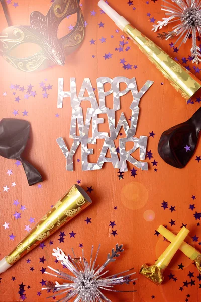 Nyåret Party dekorationer med linsen flare filter. — Stockfoto