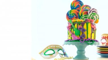 Mardi Gras tema Tarih-eğilim candyland fantezi damla kek.