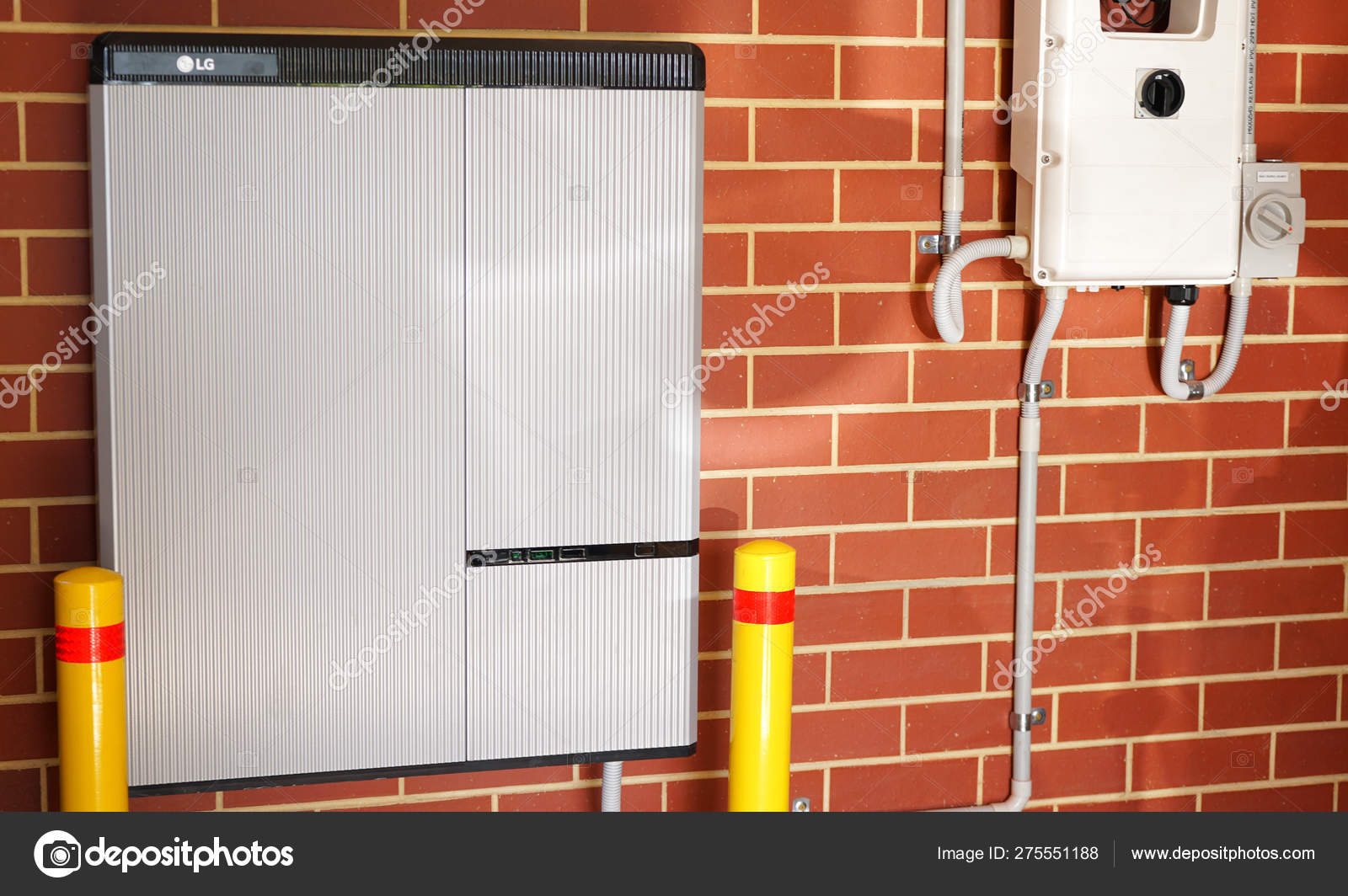 Lg Lithium Ion Home Battery And Solar Edge Inverter Solar