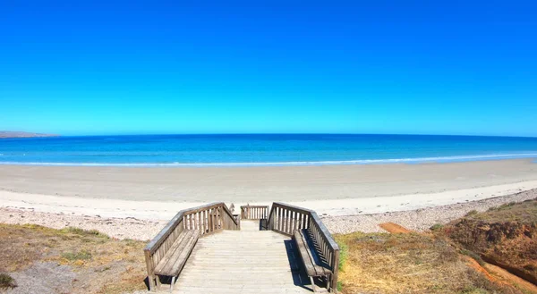南澳大利亚塞利克斯海滩的无人机鸟瞰图. — 图库照片
