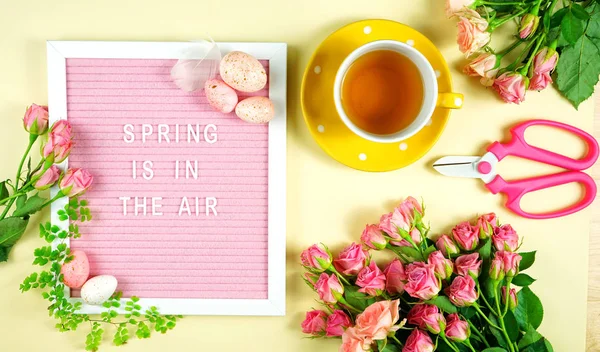 Welcoming Spring theme concept tea break with pink roses and female accessories. — Stock Photo, Image