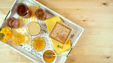 Fotokopi alanı ile bal ve petek farklı türleri çeşitli.