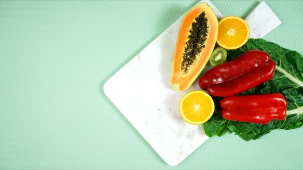 Aliments qui stimulent le système immunitaire, y compris les fruits, les légumes et la volaille . — Video