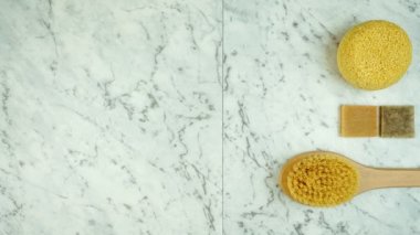 Sıfır atık, plastiksiz ev tipi düz konum duruşu hareketi animasyon metni ile.