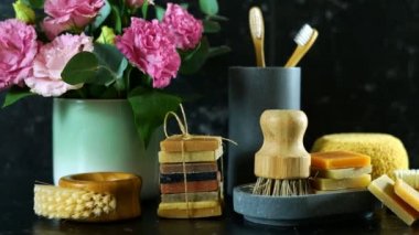 Sıfır atık, plastiksiz, çevre dostu banyo ürünleri yavaş çalışıyor..