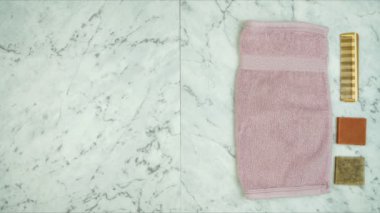 Sıfır atık, plastiksiz, çevre dostu ev ürünleri Flatlay stop motion.