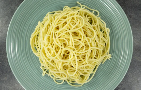 Spaghetti Een Schotel Stenen Vloer Tafel Bovenaanzicht — Stockfoto