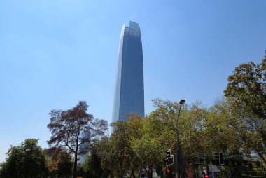 Costanera Mall Center, Şili Latin Amerika'nın en yüksek kulesi