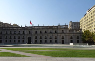 Palacio de la Moneda, Santiago de Chile içinde