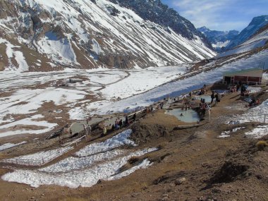 Valle de Colina kaplıcaları, Cajon del Maipo, Cordillera de los Andes, Santiago, Şili, Şili